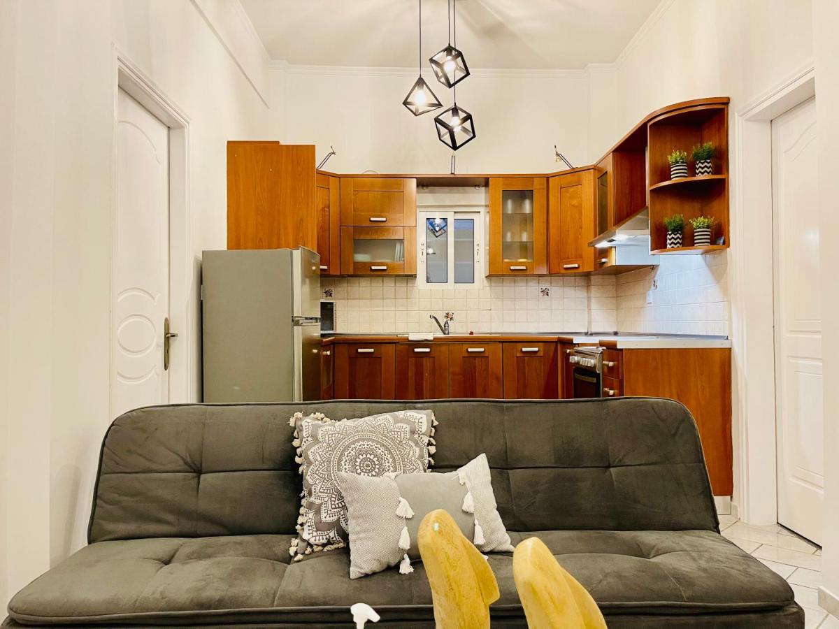 Apartment Chryssa's Deluxe Patras